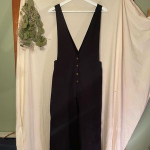 Black button up overalls - large